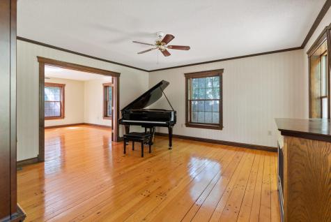 8 Susan Lane Falmouth ME 04105