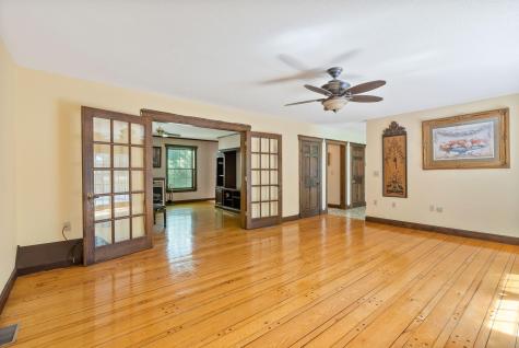 8 Susan Lane Falmouth ME 04105