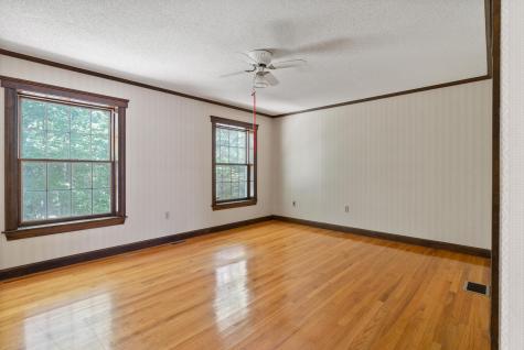 8 Susan Lane Falmouth ME 04105