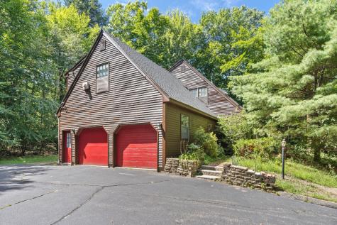 8 Susan Lane Falmouth ME 04105