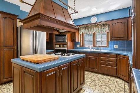 8 Susan Lane Falmouth ME 04105