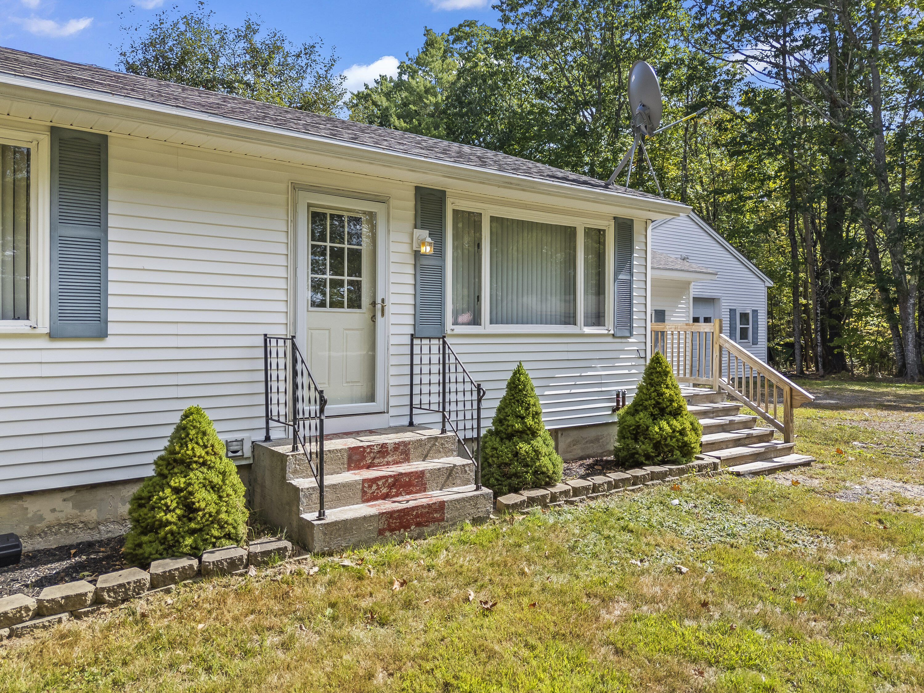 741 Carding Machine Road Bowdoinham ME 04008