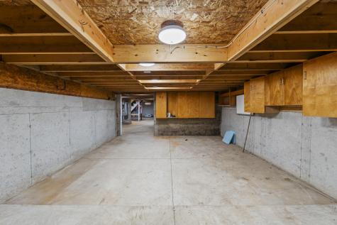 741 Carding Machine Road Bowdoinham ME 04008