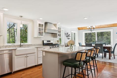 14 Oak Ridge Road Brunswick ME 04011