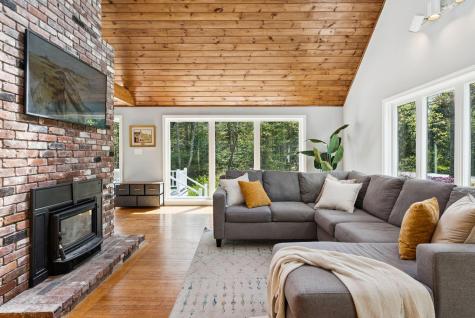 14 Oak Ridge Road Brunswick ME 04011