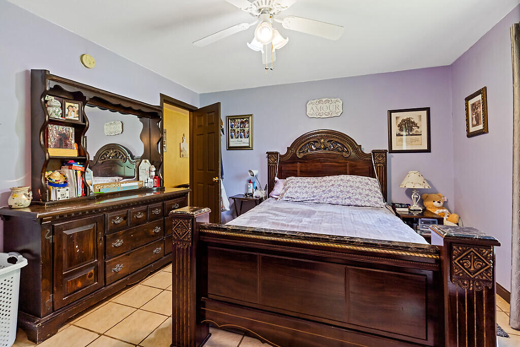 121 Dutton Road China ME 04358