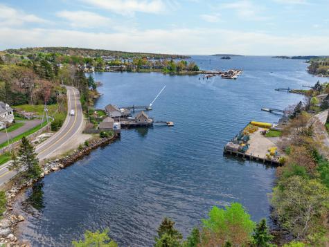 76 West Street Boothbay Harbor ME 04538