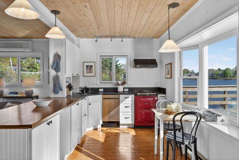 76 West Street Boothbay Harbor ME 04538