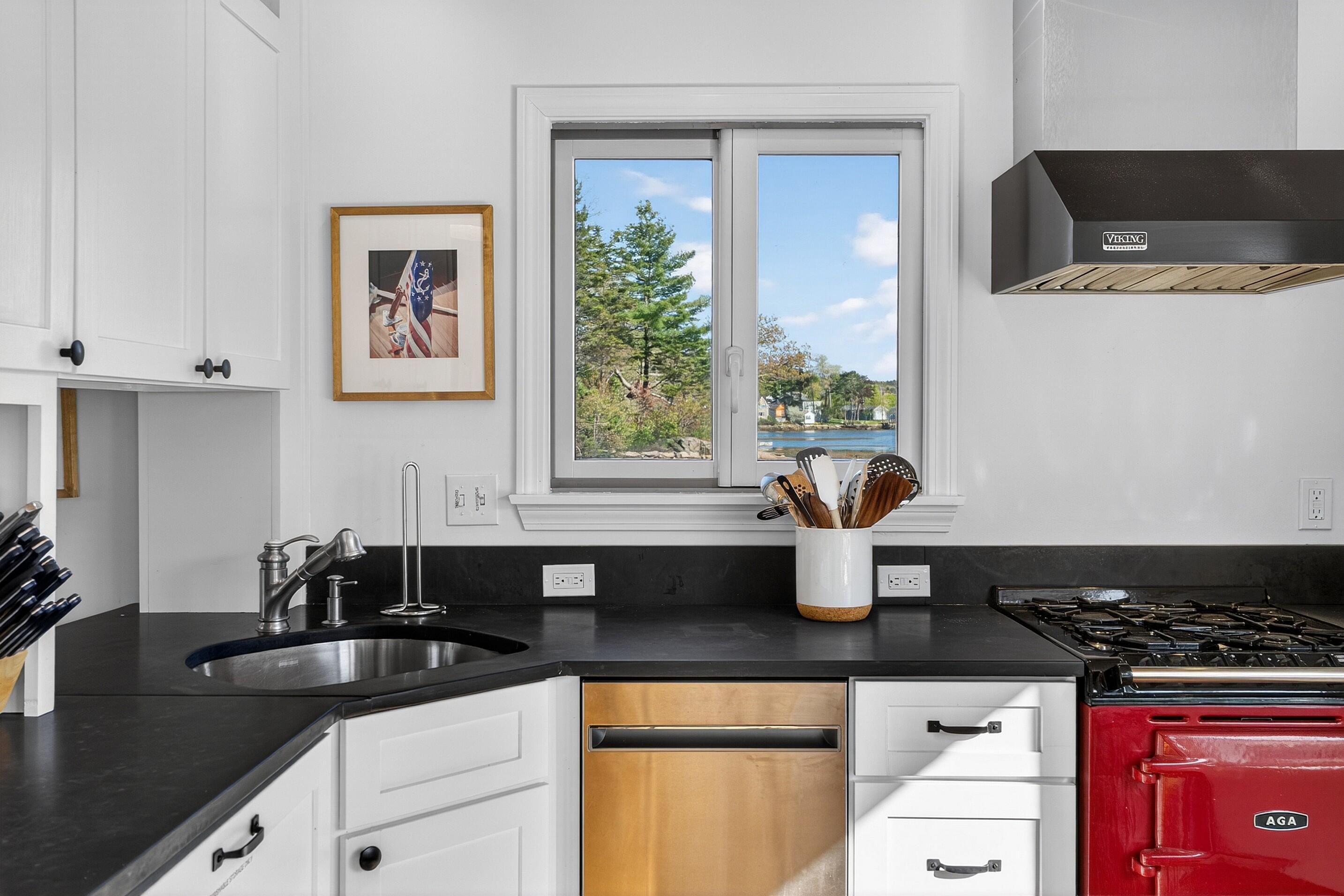 76 West Street Boothbay Harbor ME 04538