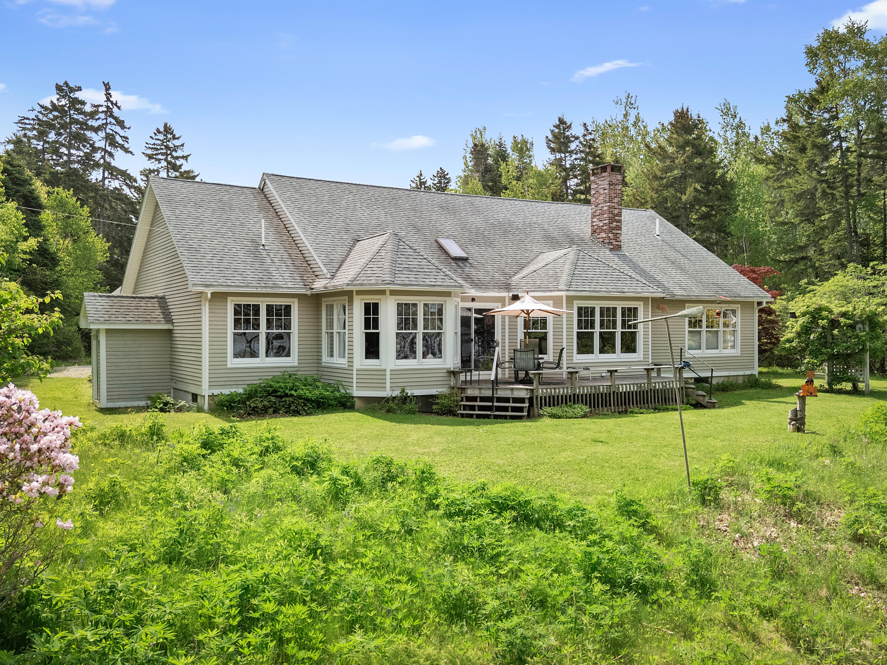 25 Cliff Drive South Thomaston ME 04858