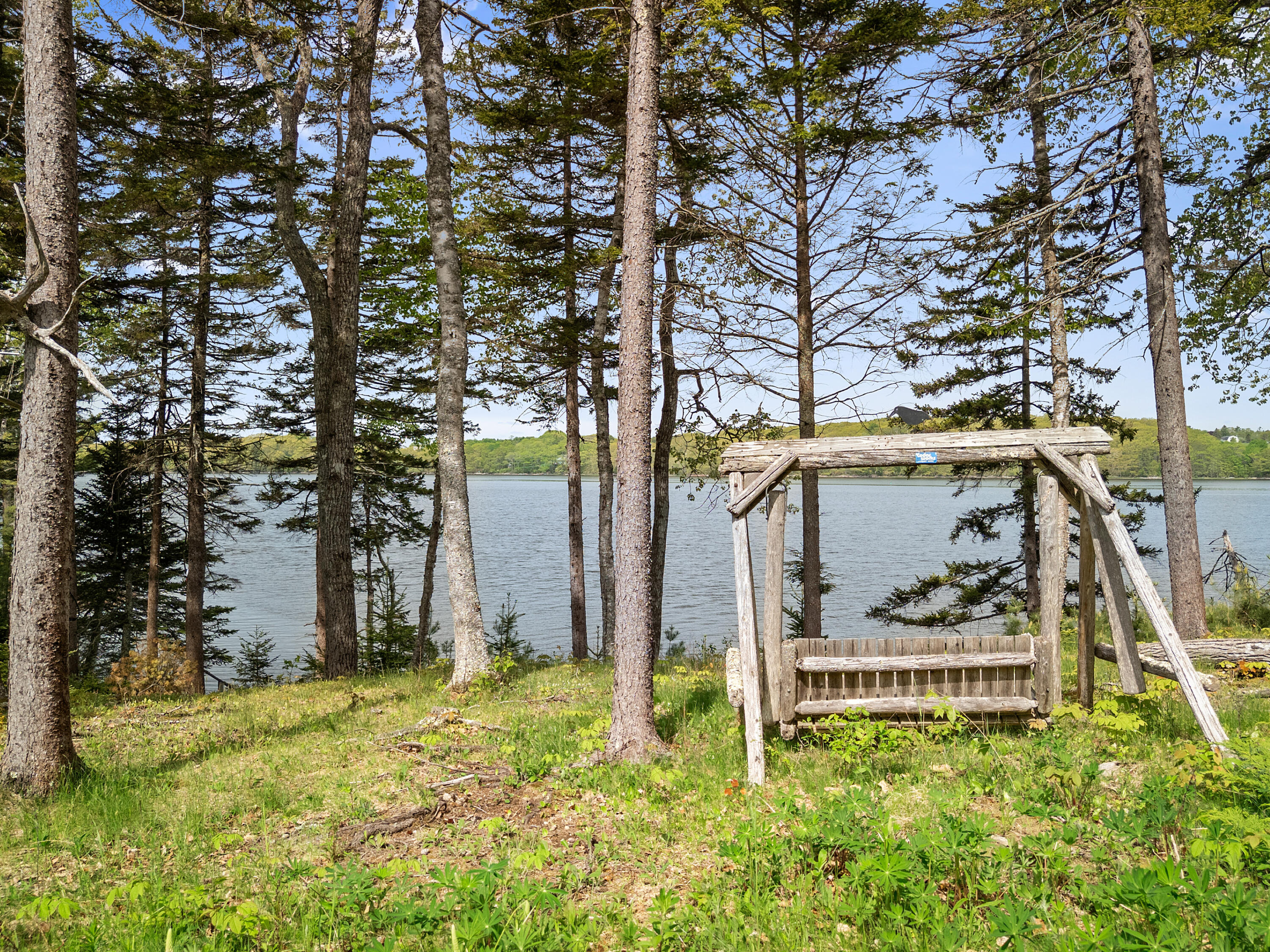25 Cliff Drive South Thomaston ME 04858