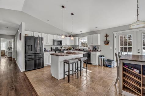 16 Hickory Drive Wiscasset ME 04578
