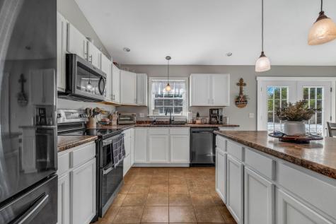16 Hickory Drive Wiscasset ME 04578