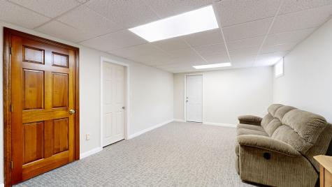 12 Hartford Street Lewiston ME 04240