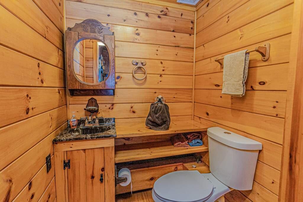 970 Industry Road Farmington ME 04938