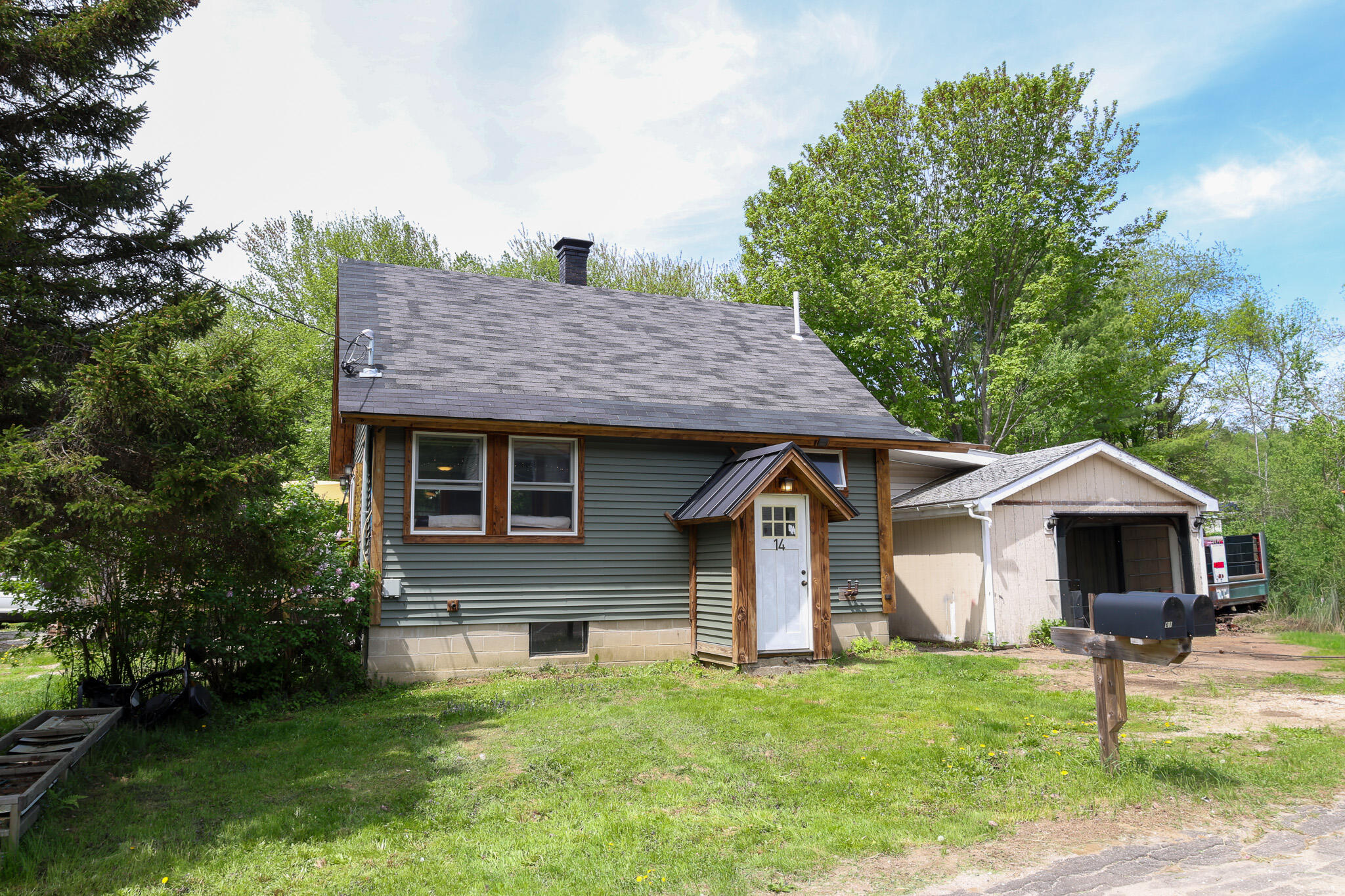 14 Helen Street Auburn ME 04210