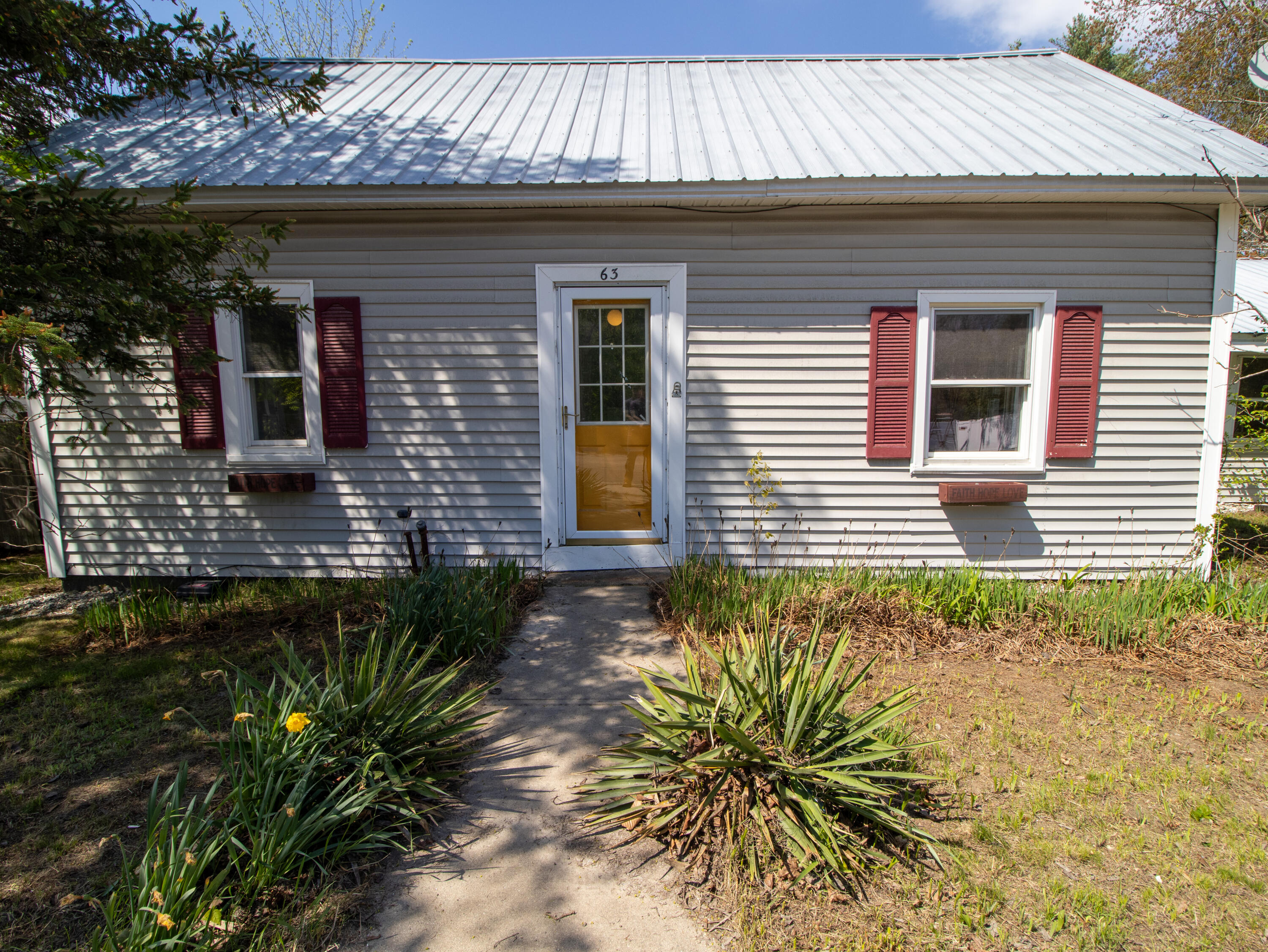 63 Maple Street Cornish ME 04020