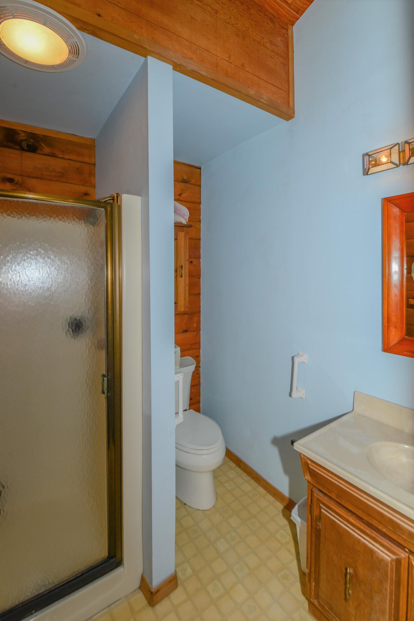 23 Crescent Shore Road Raymond ME 04071