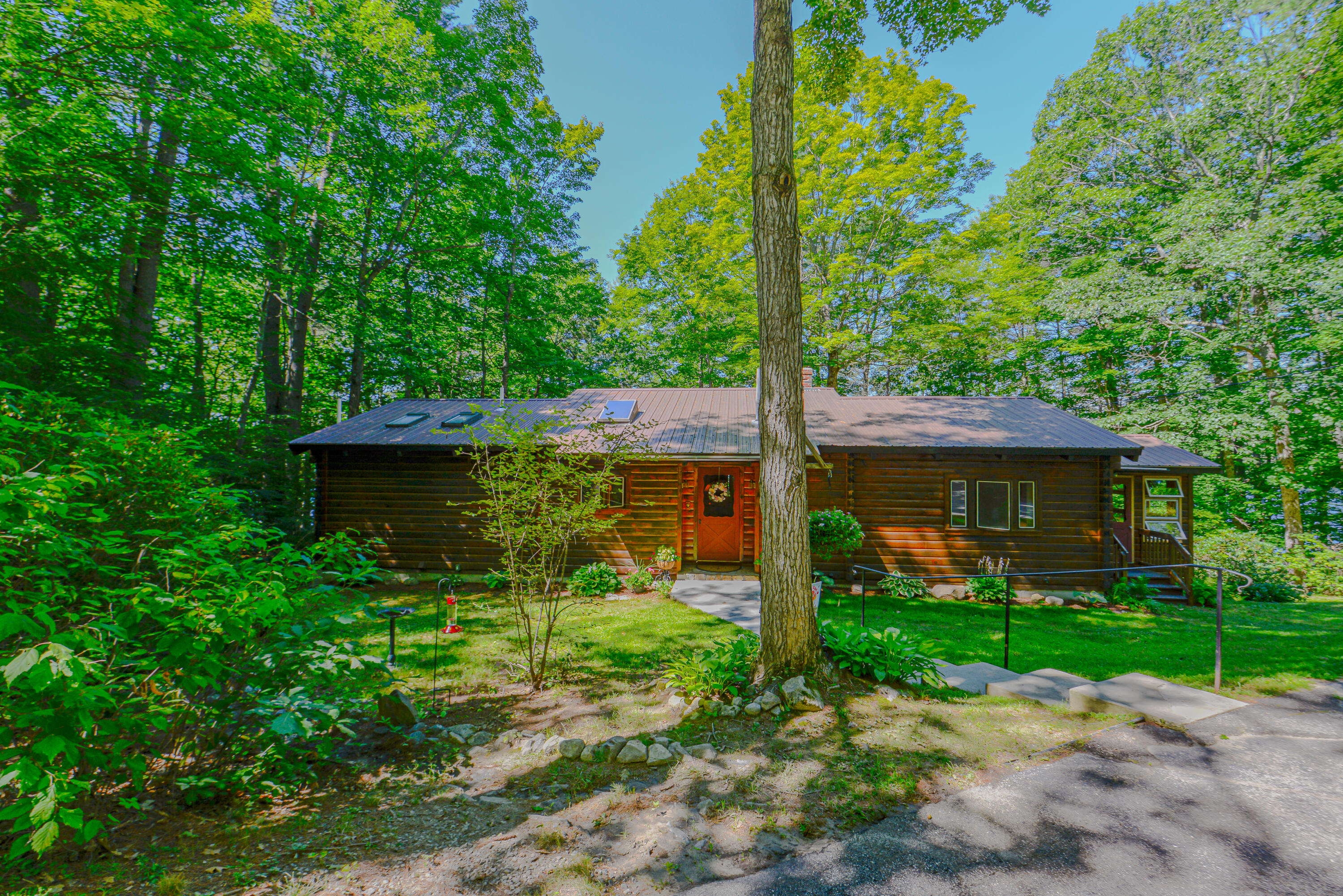 23 Crescent Shore Road Raymond ME 04071