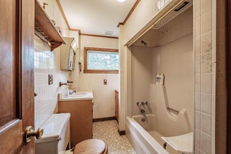 258 Middle Road Fairfield ME 04937