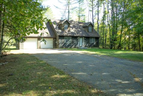 9 Pine Grove Avenue Glenburn ME 04401