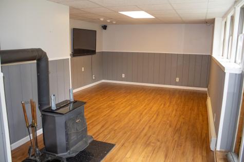 9 Pine Grove Avenue Glenburn ME 04401