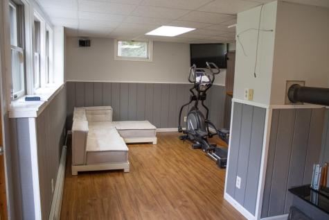 9 Pine Grove Avenue Glenburn ME 04401