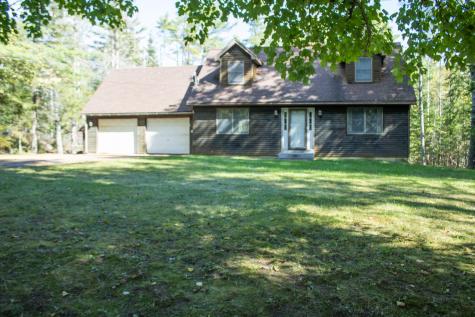 9 Pine Grove Avenue Glenburn ME 04401