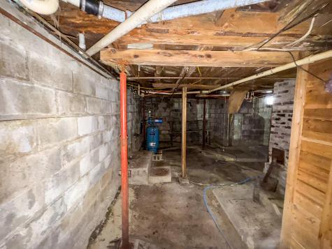 344 Enfield Road Lincoln ME 04457