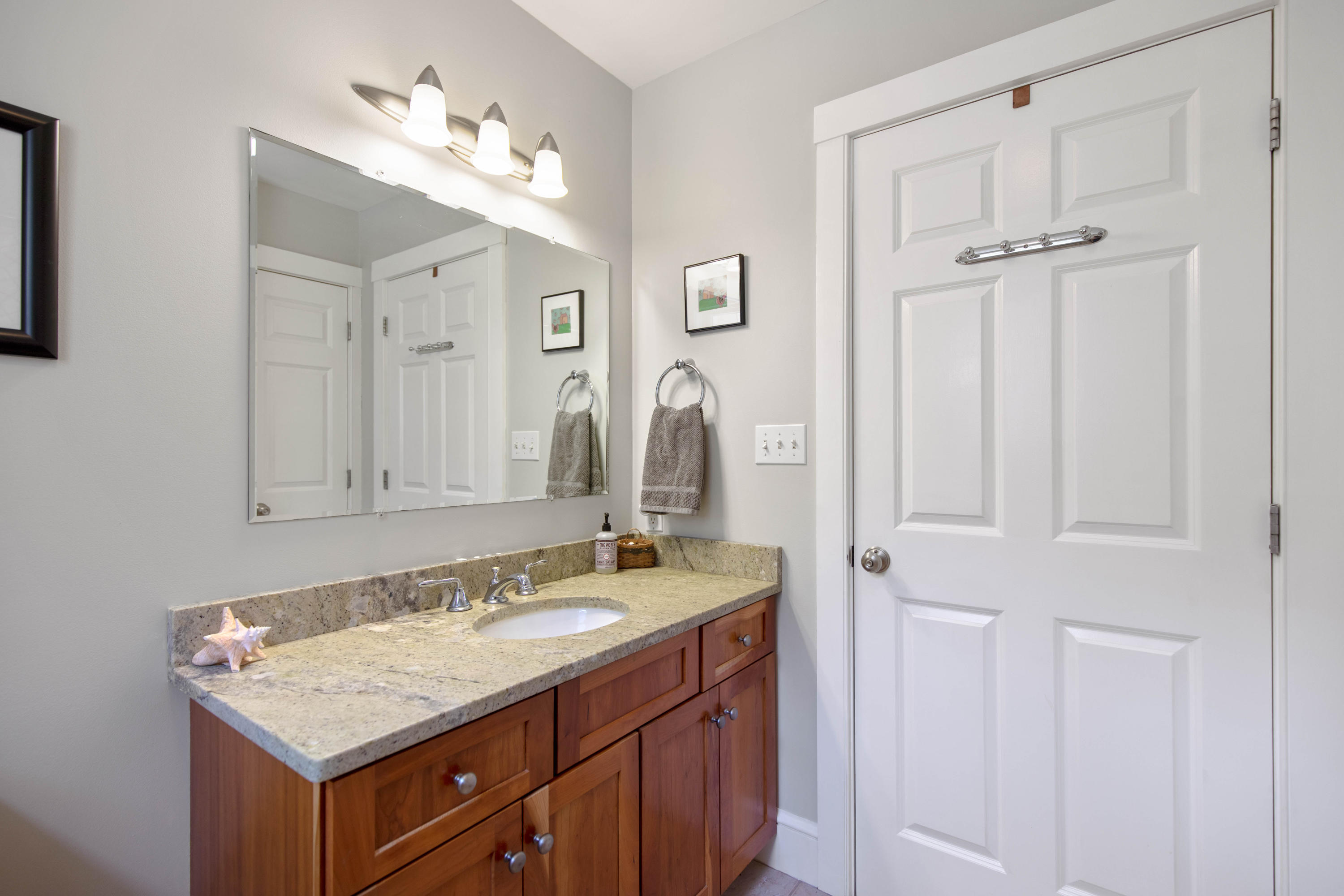 31 Damarin Lane Brunswick ME 04011