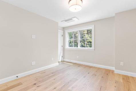 27 Carriage Hill North Yarmouth ME 04097