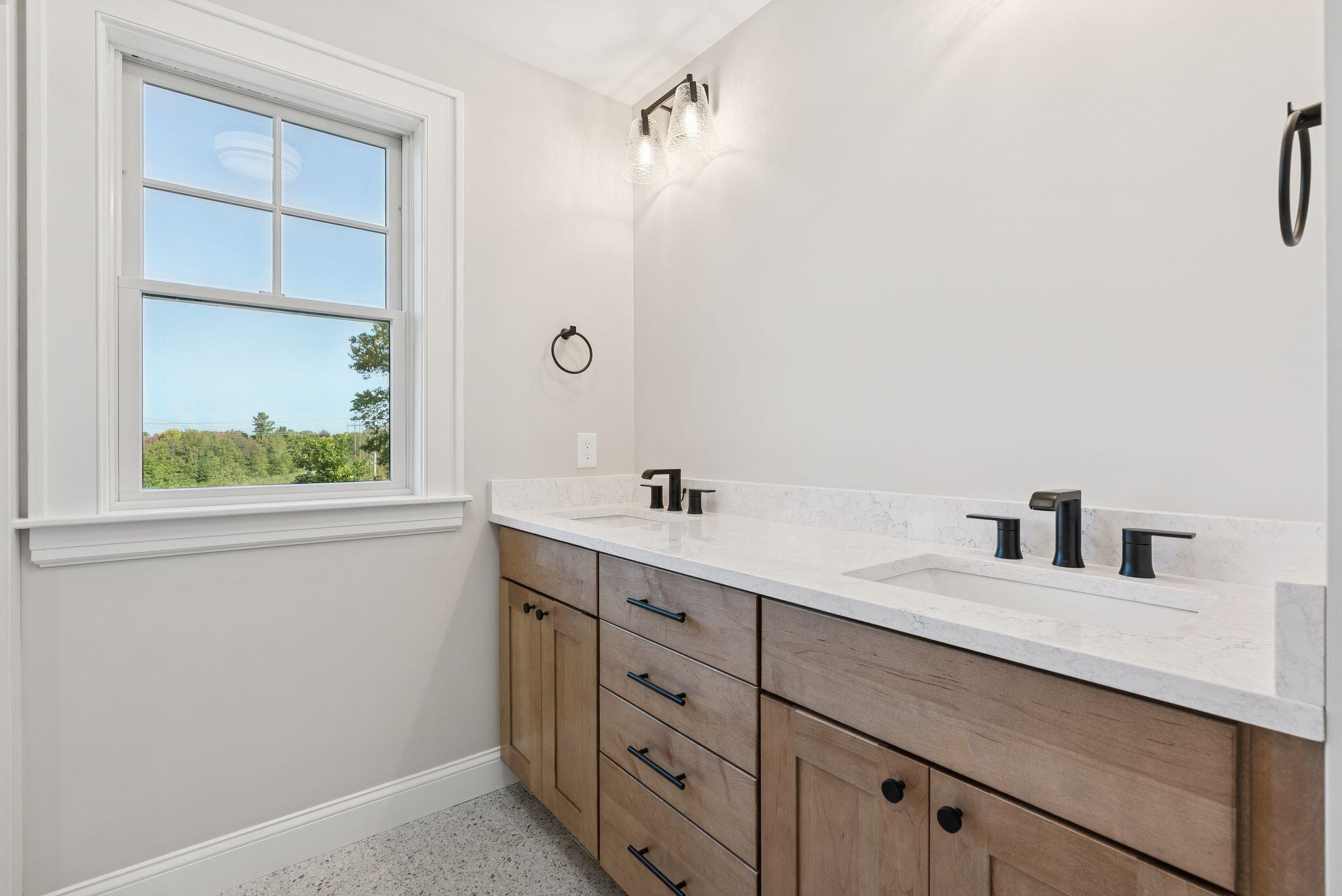 27 Carriage Hill North Yarmouth ME 04097