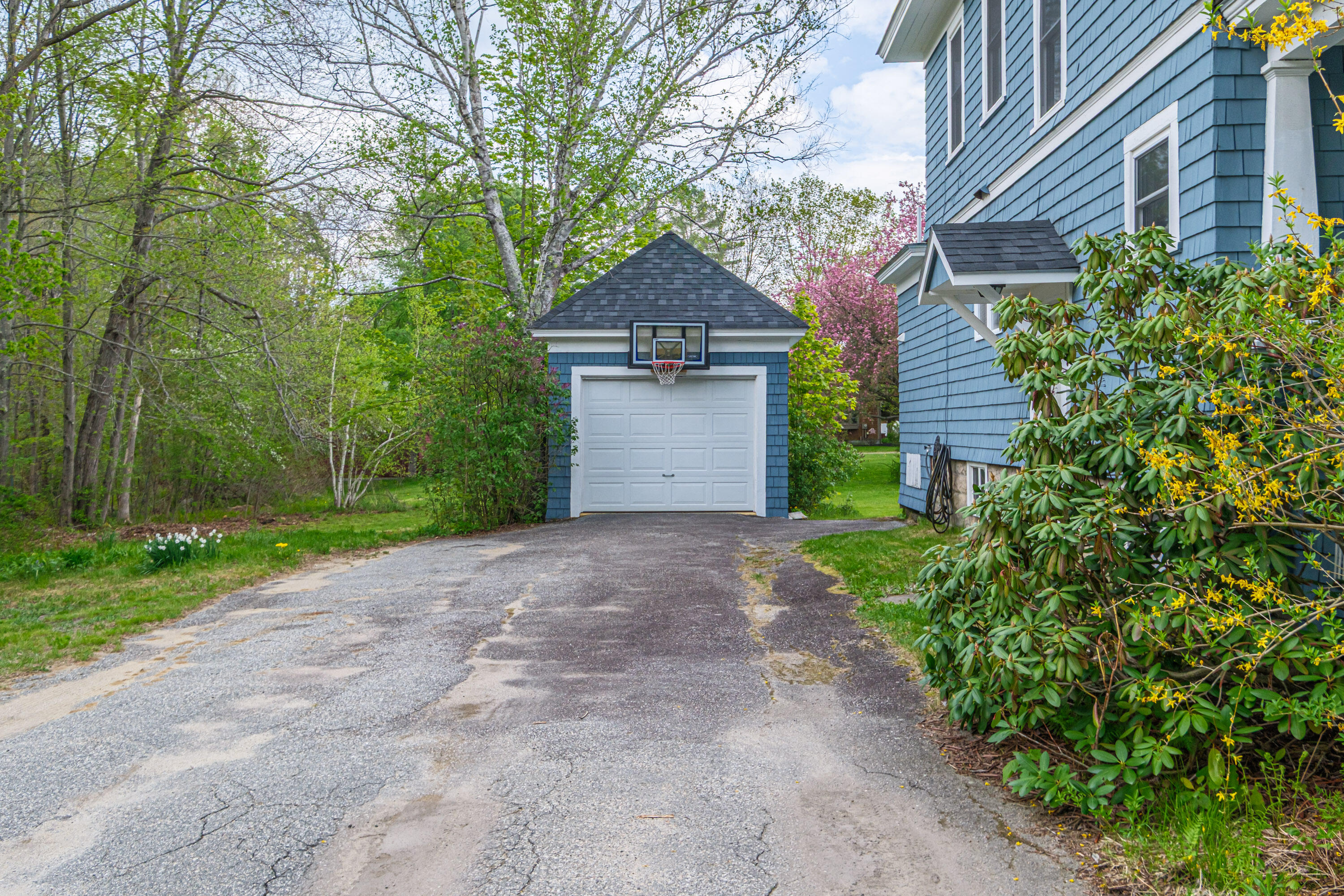 29 Pleasant Street Norway ME 04268