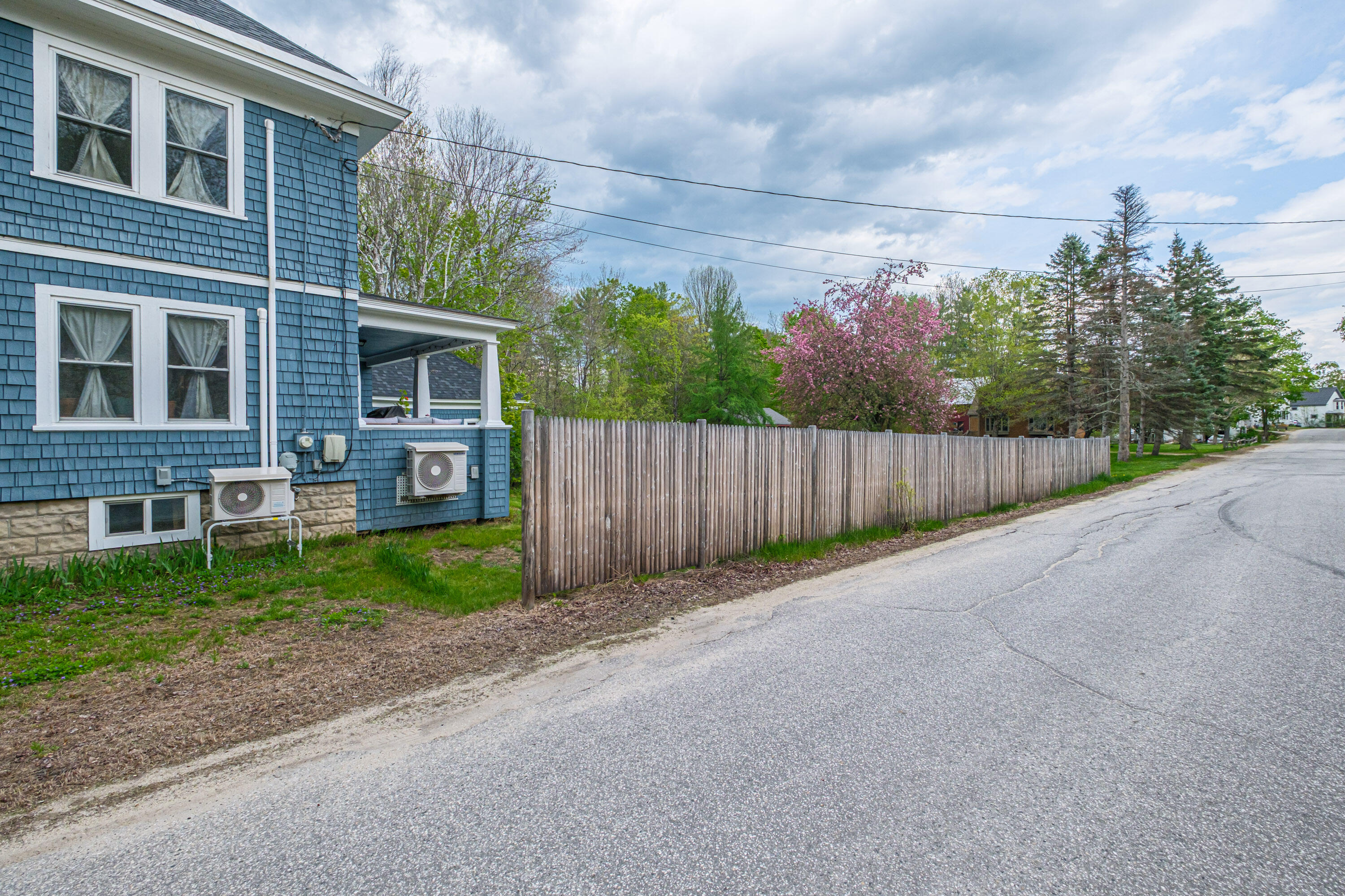 29 Pleasant Street Norway ME 04268