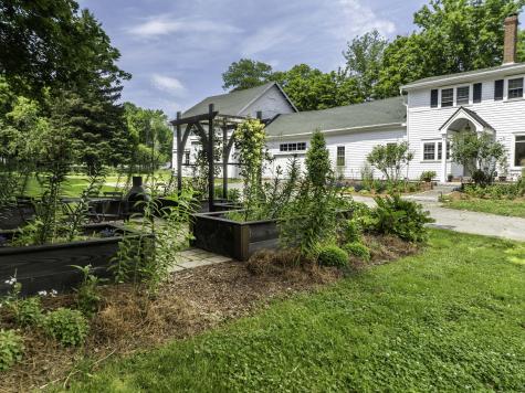 32 Broadway Machias ME 04654