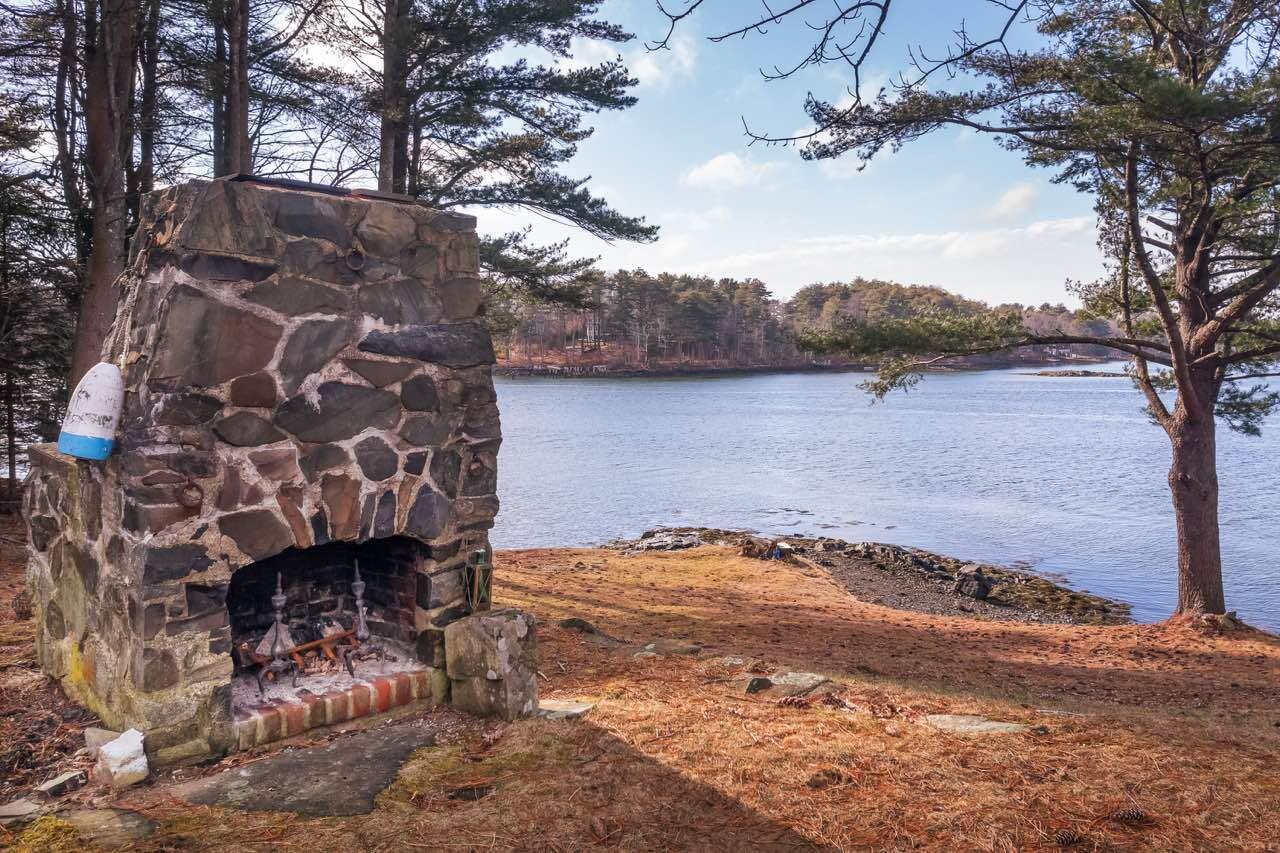 12 Folcutt Road Kittery ME 03905