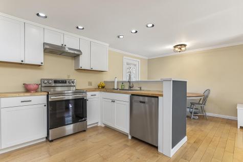 411 Shaker Road Gray ME 04039