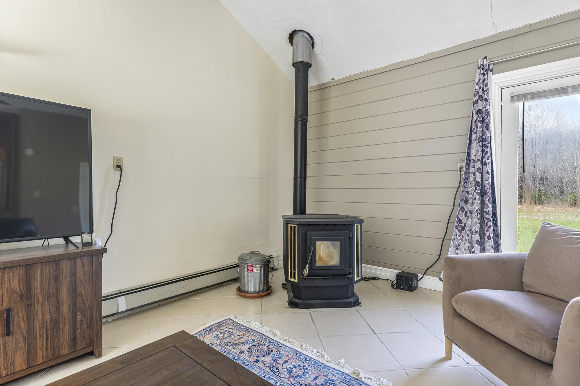 411 Shaker Road Gray ME 04039