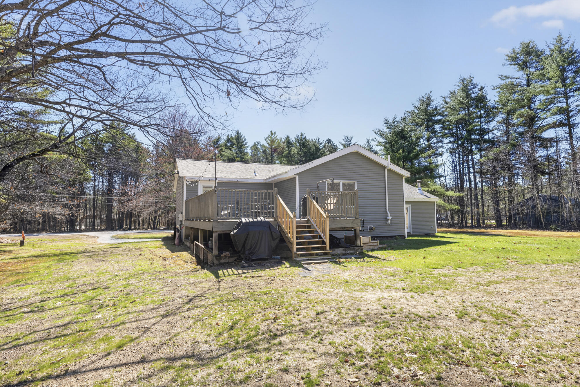 411 Shaker Road Gray ME 04039