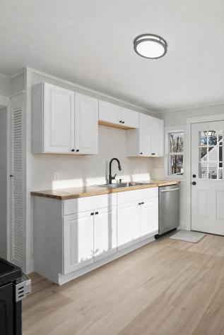 32 Abbott Street Waterville ME 04901