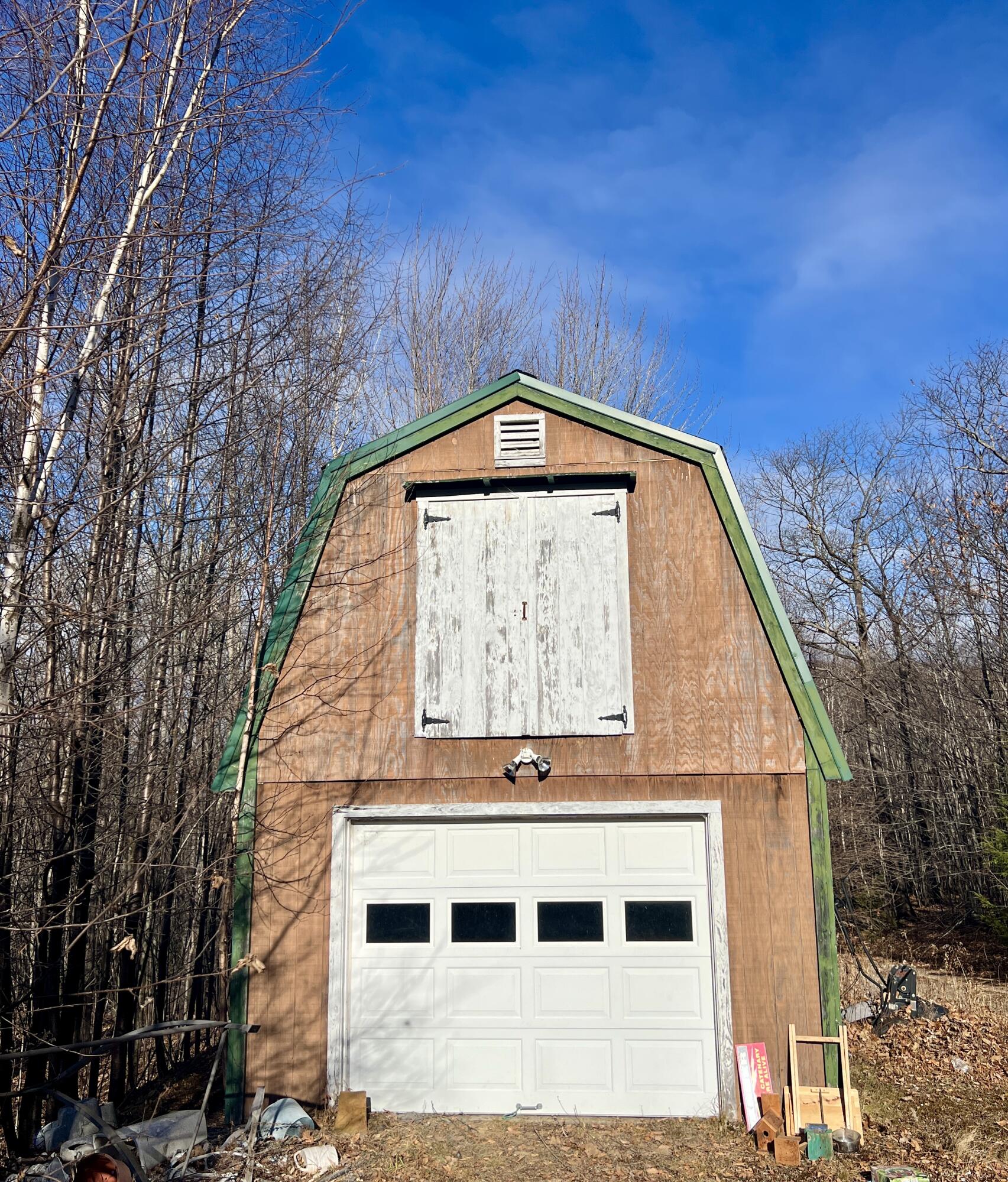 75 Ryemoor Heights Road Sumner ME 04292