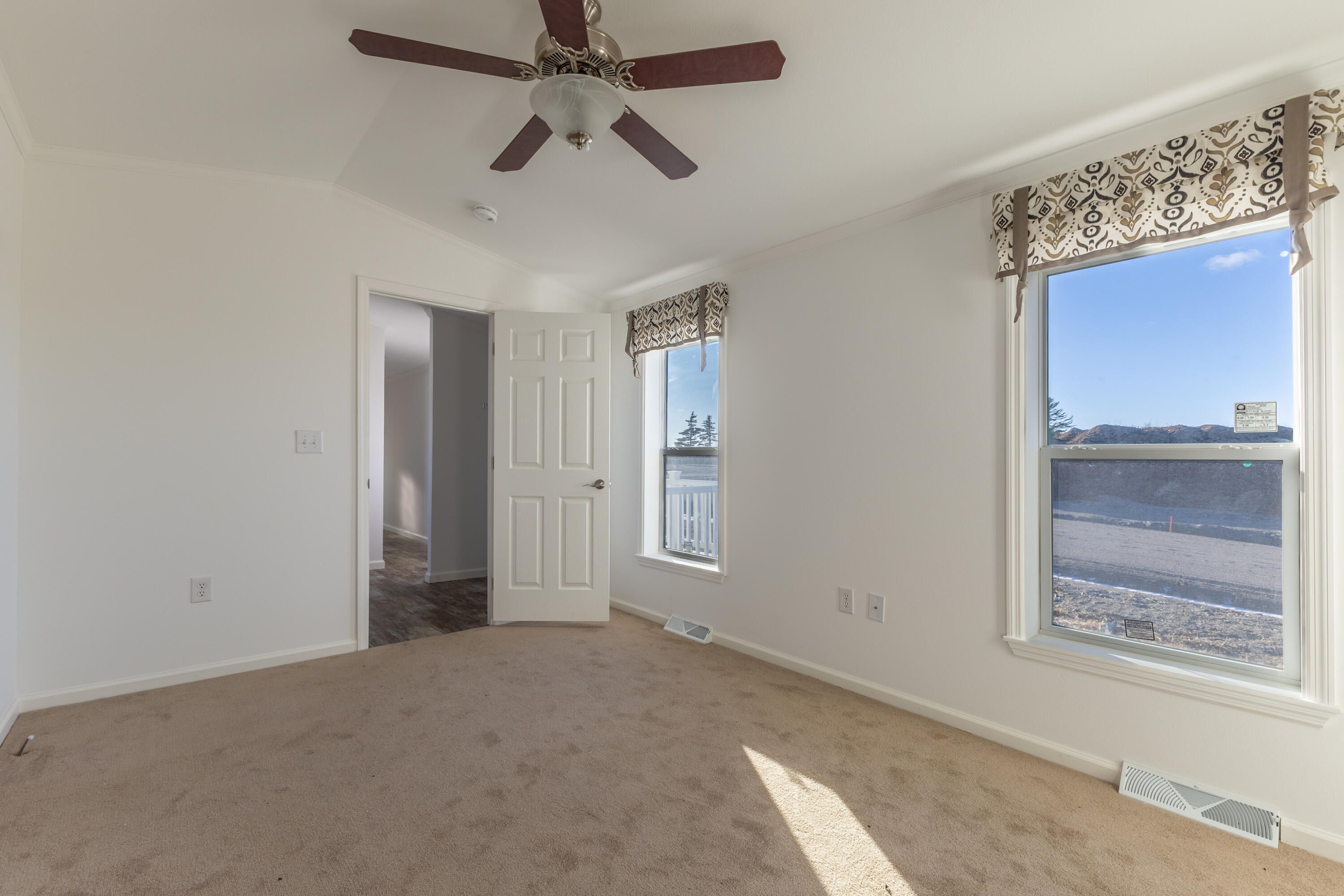 18 Eagles Nest Hancock ME 04640