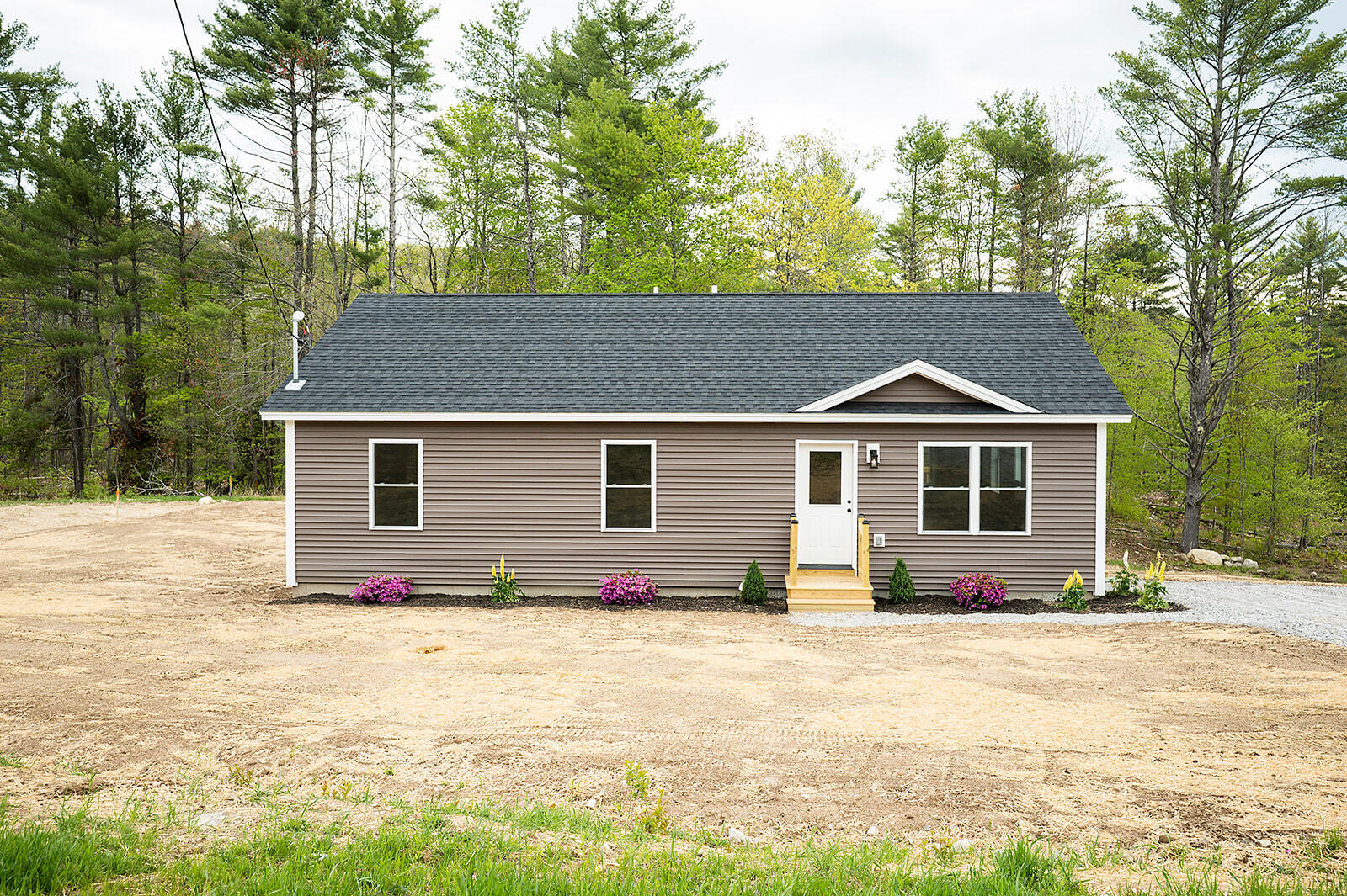 16 Dunham Lane Paris ME 04282