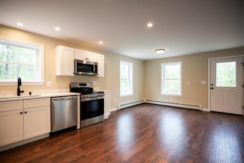 16 Dunham Lane Paris ME 04282