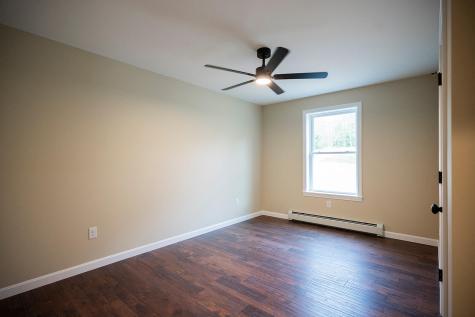 16 Dunham Lane Paris ME 04282