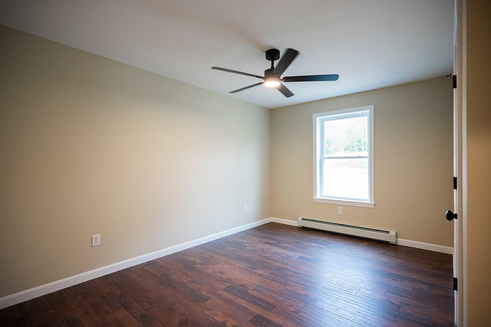 16 Dunham Lane Paris ME 04282