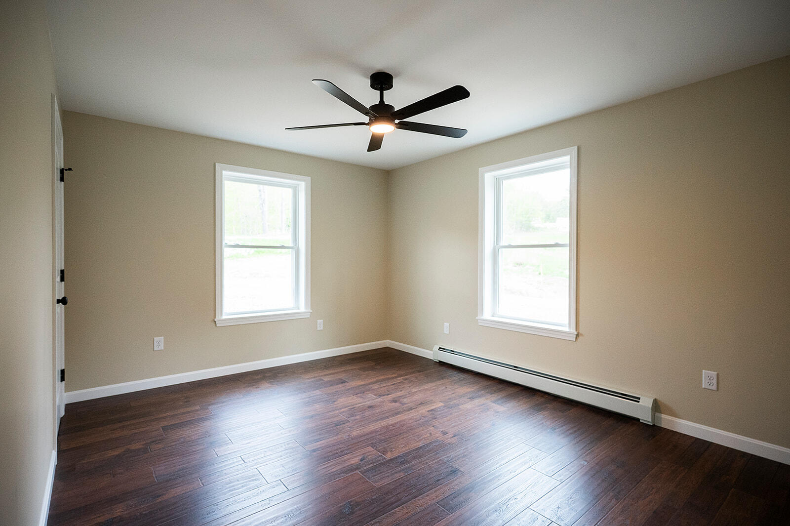 16 Dunham Lane Paris ME 04282