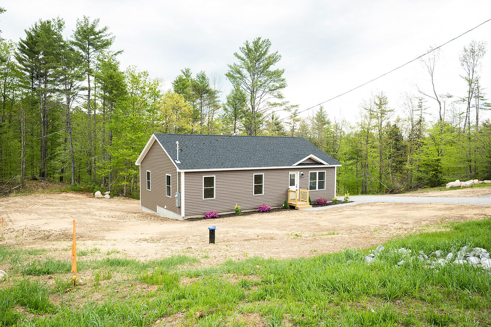 16 Dunham Lane Paris ME 04282