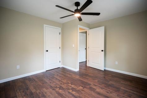 16 Dunham Lane Paris ME 04282