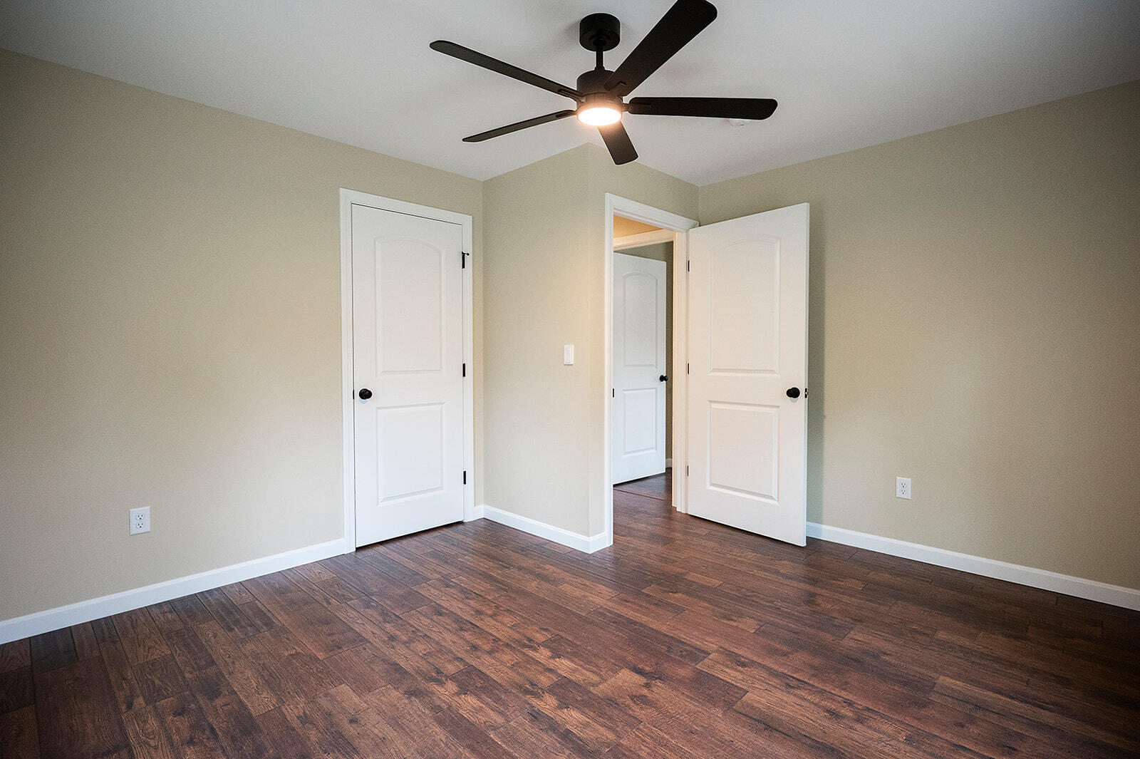 16 Dunham Lane Paris ME 04282
